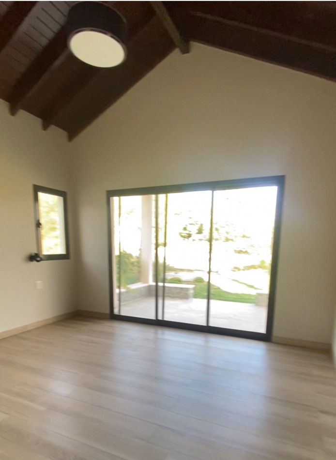 VIVIENDA EN ESTANCIA DE CAFAYATE A ESTRENAR AMOBLADA