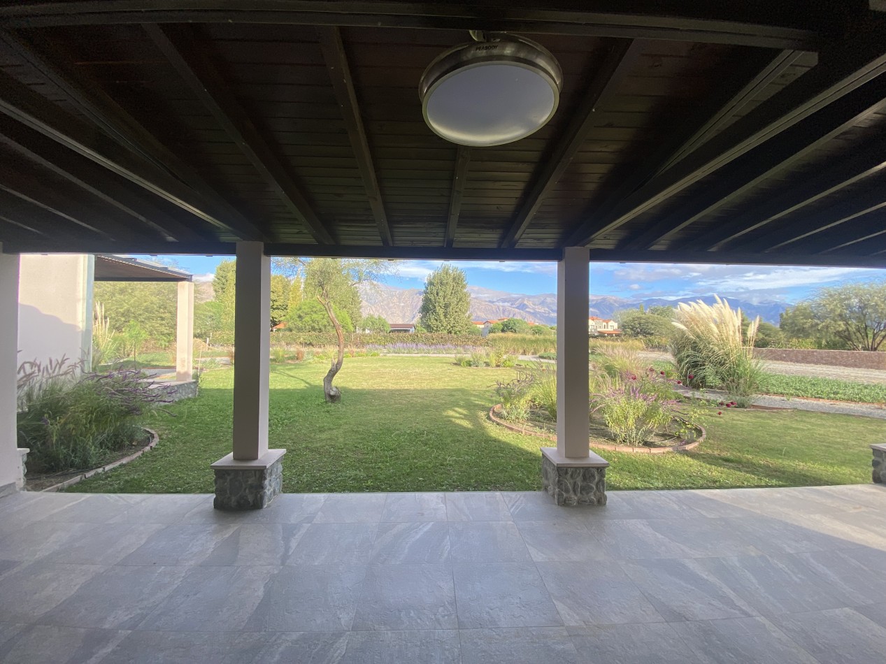 VIVIENDA EN ESTANCIA DE CAFAYATE A ESTRENAR AMOBLADA