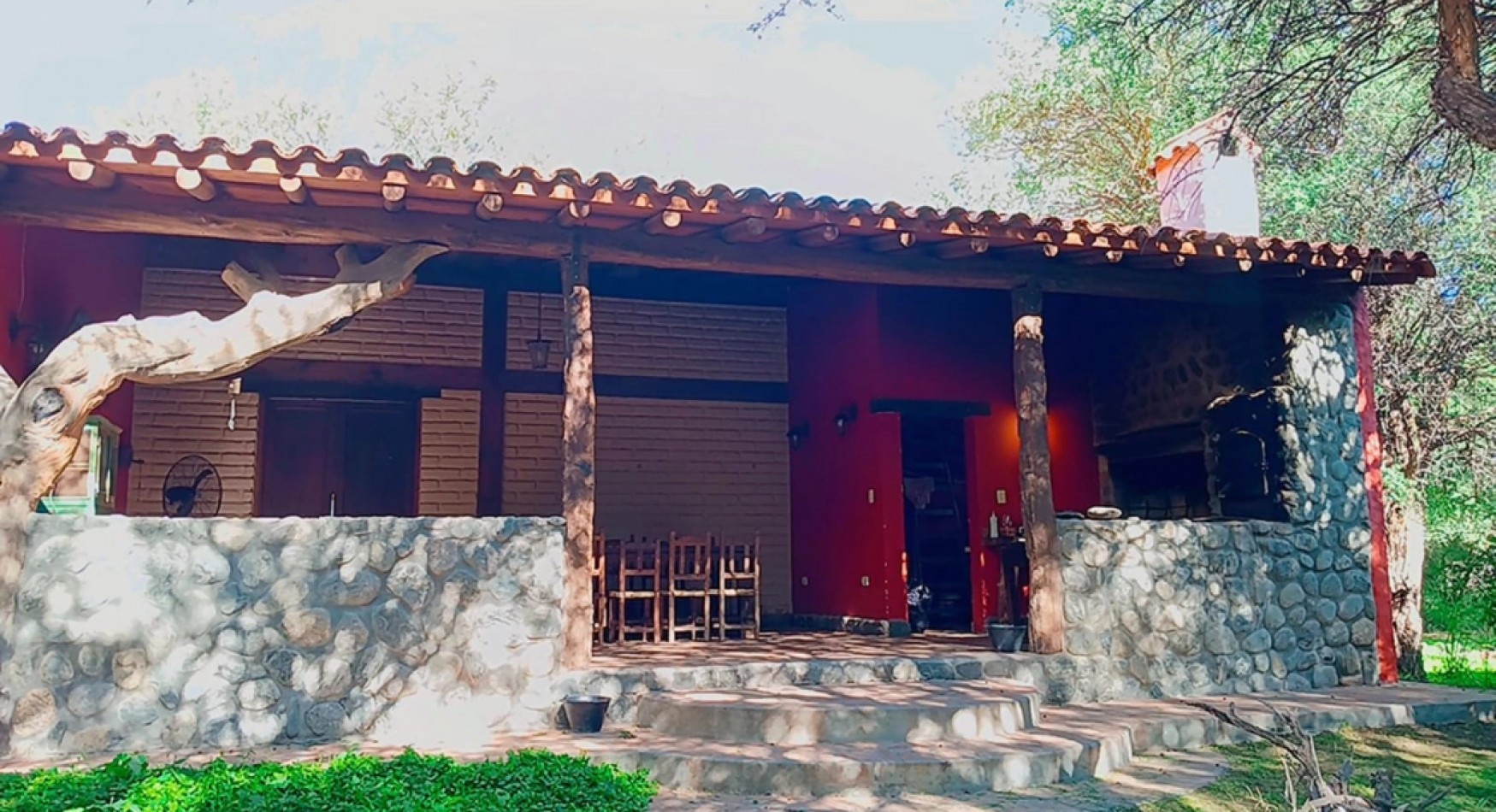 HERMOSA PROPIEDAD EN CIUDAD DE CAFAYATE EN CLUB DE CAMPO EL BOSQUE 
