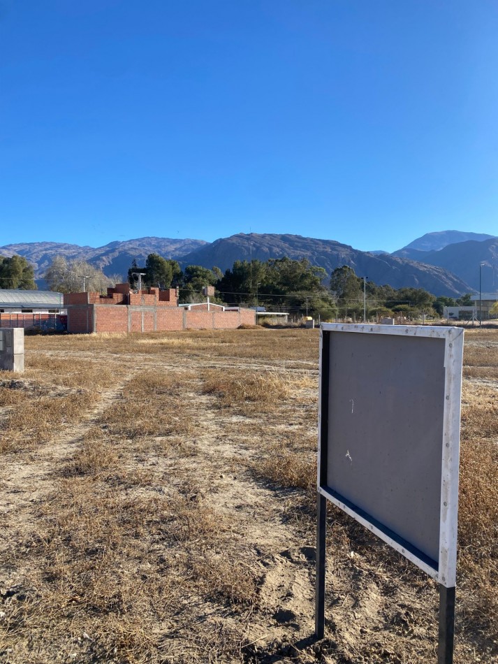 7 Lotes a la venta en Barrio Los Aromas